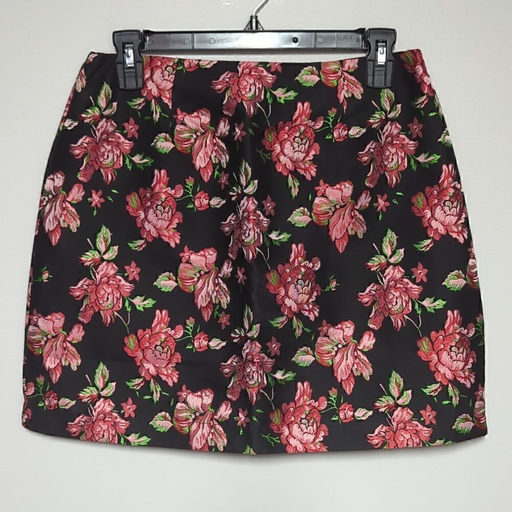 NWT Mink Pink Larache Floral Mini Skirt
